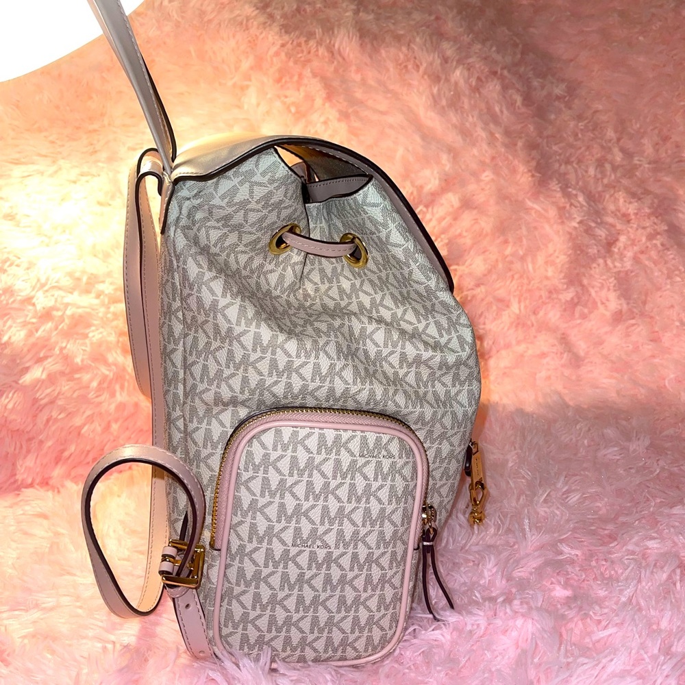 Cream colored Michael Kors Backpack - Picture 5 of 8